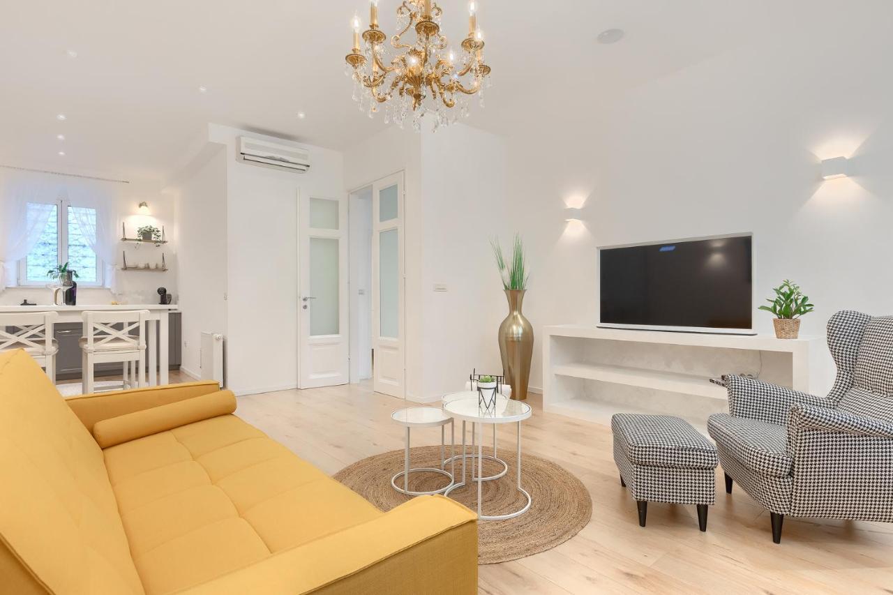 Calafati Apartment With Free Private Parking ริเยกา ภายนอก รูปภาพ