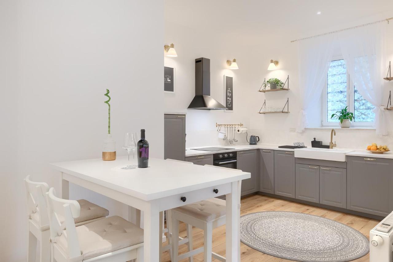 Calafati Apartment With Free Private Parking ริเยกา ภายนอก รูปภาพ